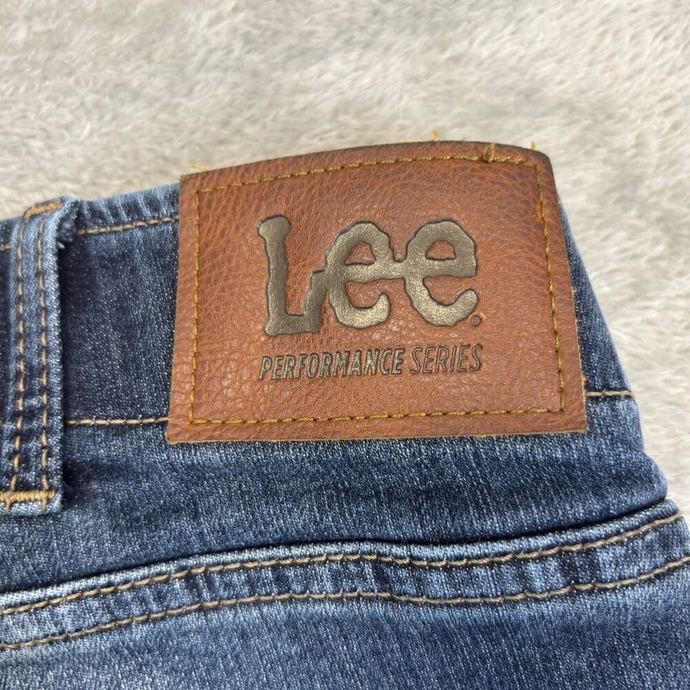 Lee Jeans Men's 38x32* Blue Denim Extreme Motion Straight Fit Tapered Leg Casual - Picture 6 of 12